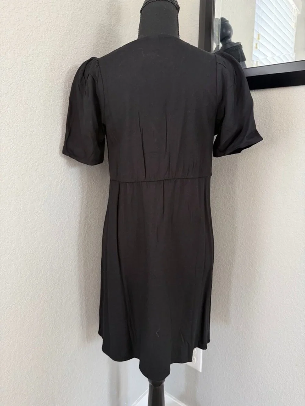 OLD NAVY Button Down Crepe Mini Dress Black Small NWT - Picture 4 of 10